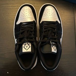 Like new Air Jordans, size 8.5